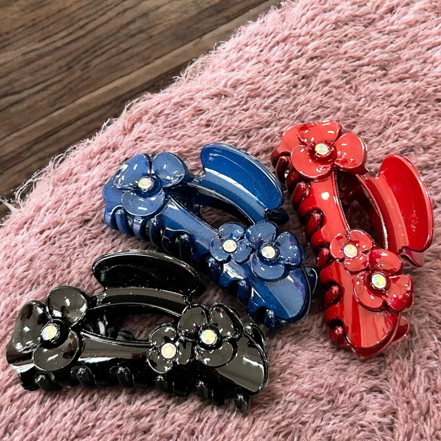 12 Pinzas Flores con Pedreria $12 c/u