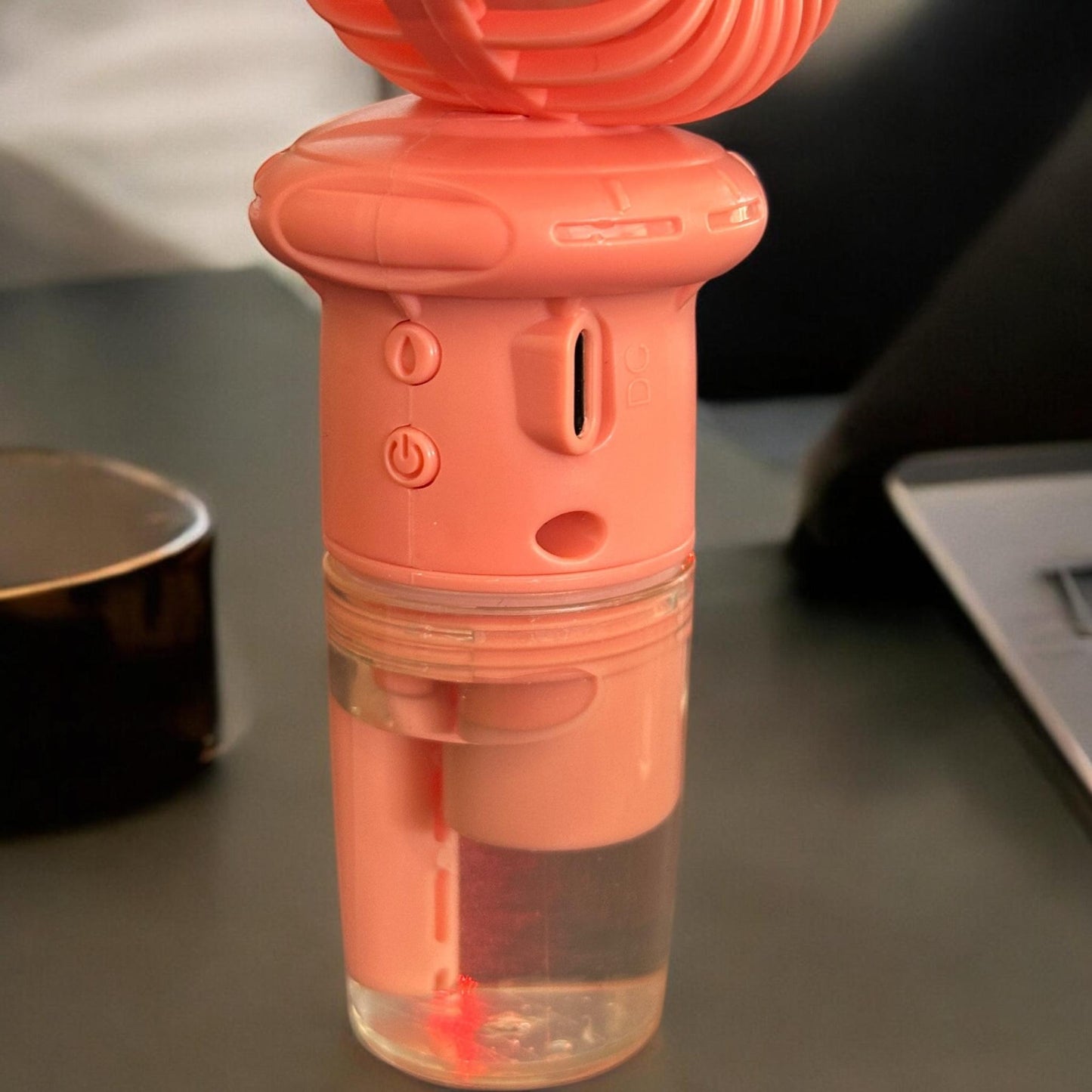 Ventilador Individual con Spray