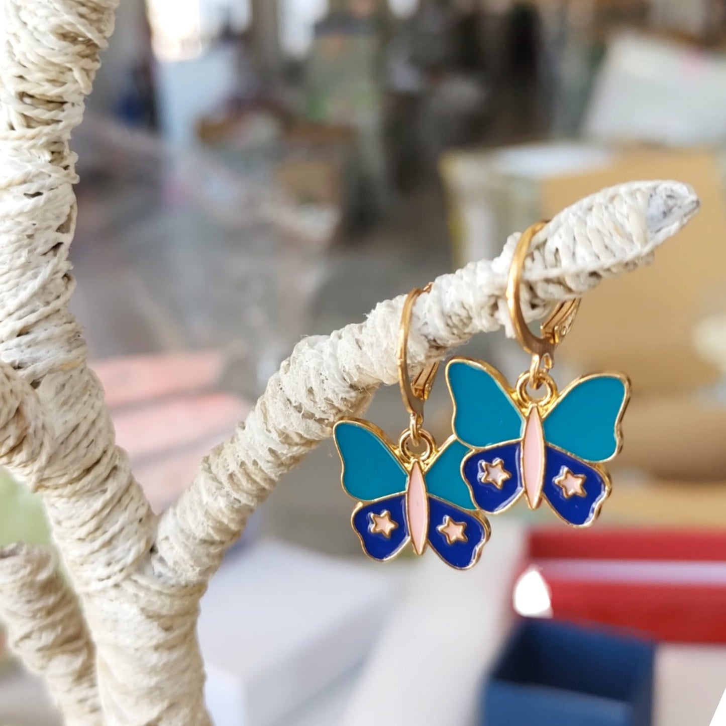 12 Sets de aretes diseños $6.80 C/U