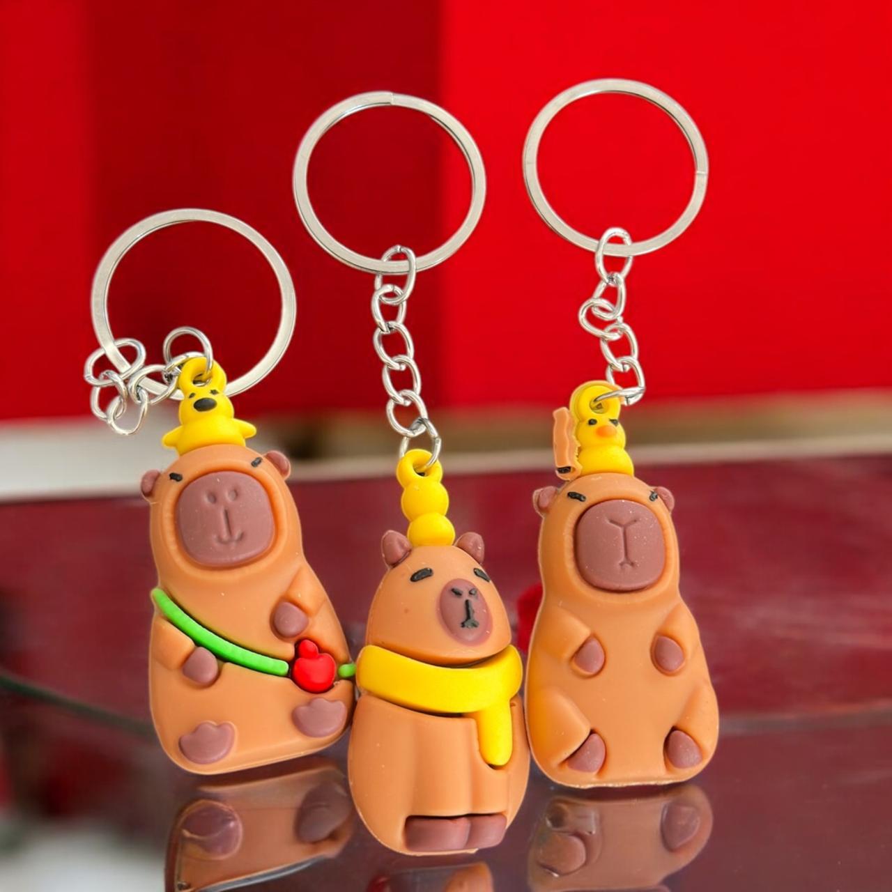 12 Llaveros Capibaras Accesorios $7.5 c/u