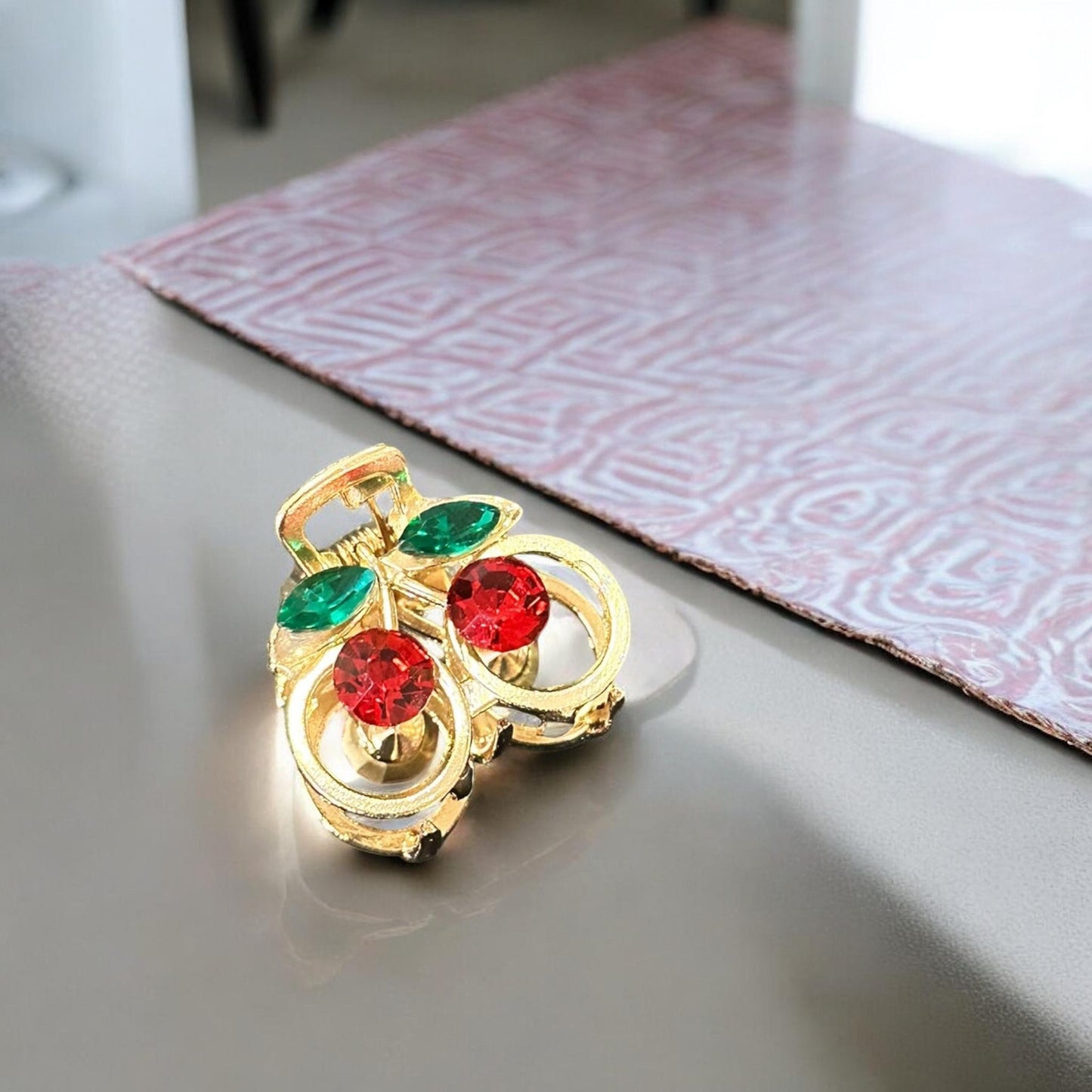 12 Mini Pinzas Cerezas Pedreria $6.75 c/u