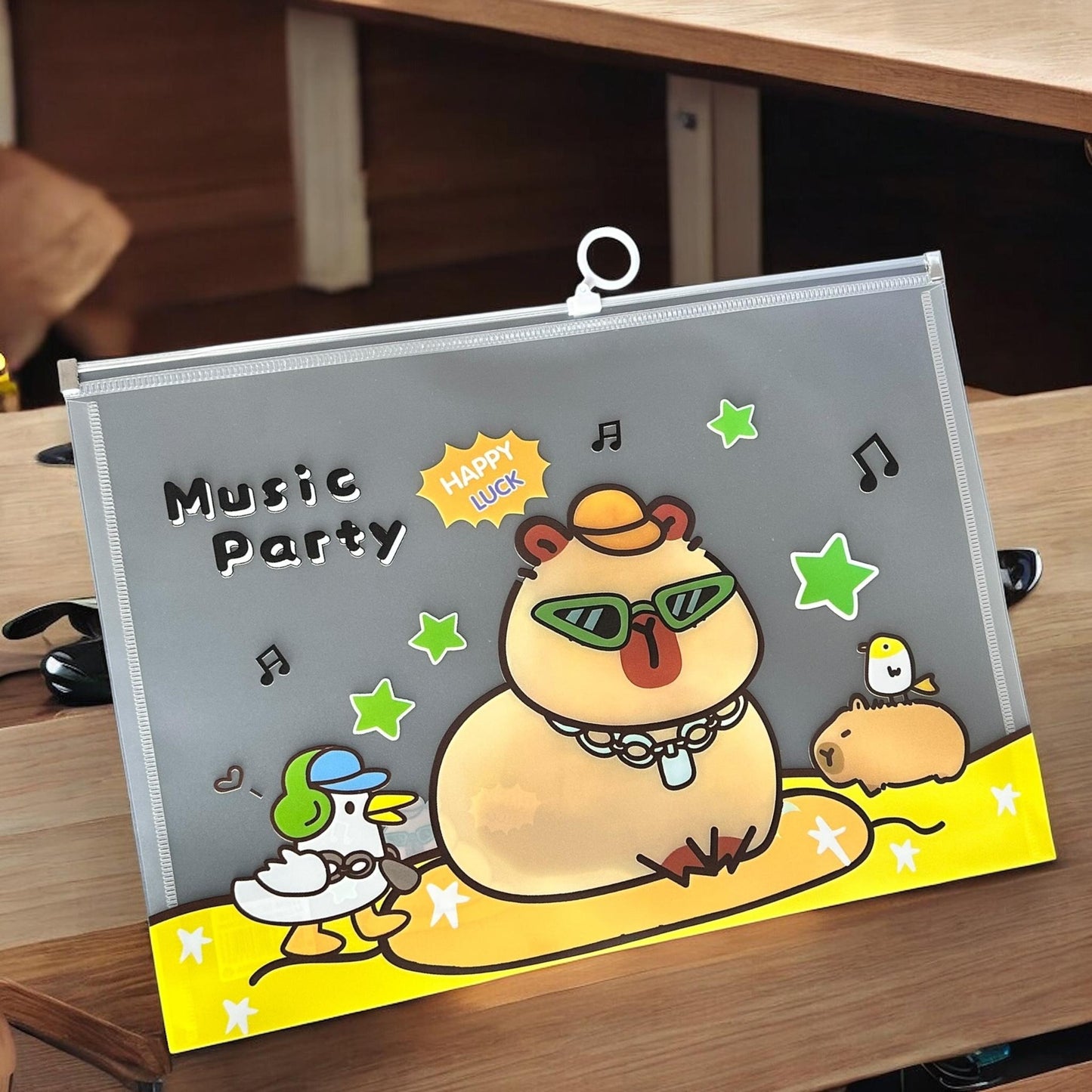 12 Folders Capibaras con Abre Facil $8.9 c/u