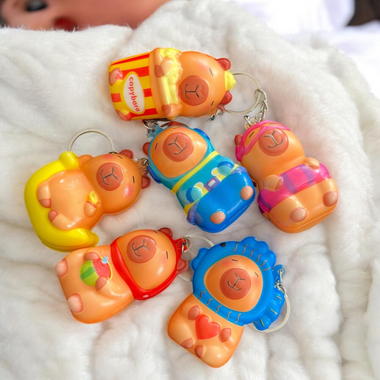 12 Squishies Capibaras Figuras $8.25 c/u