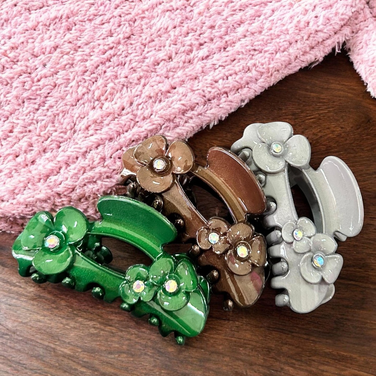 12 Pinzas Flores con Pedreria $12 c/u