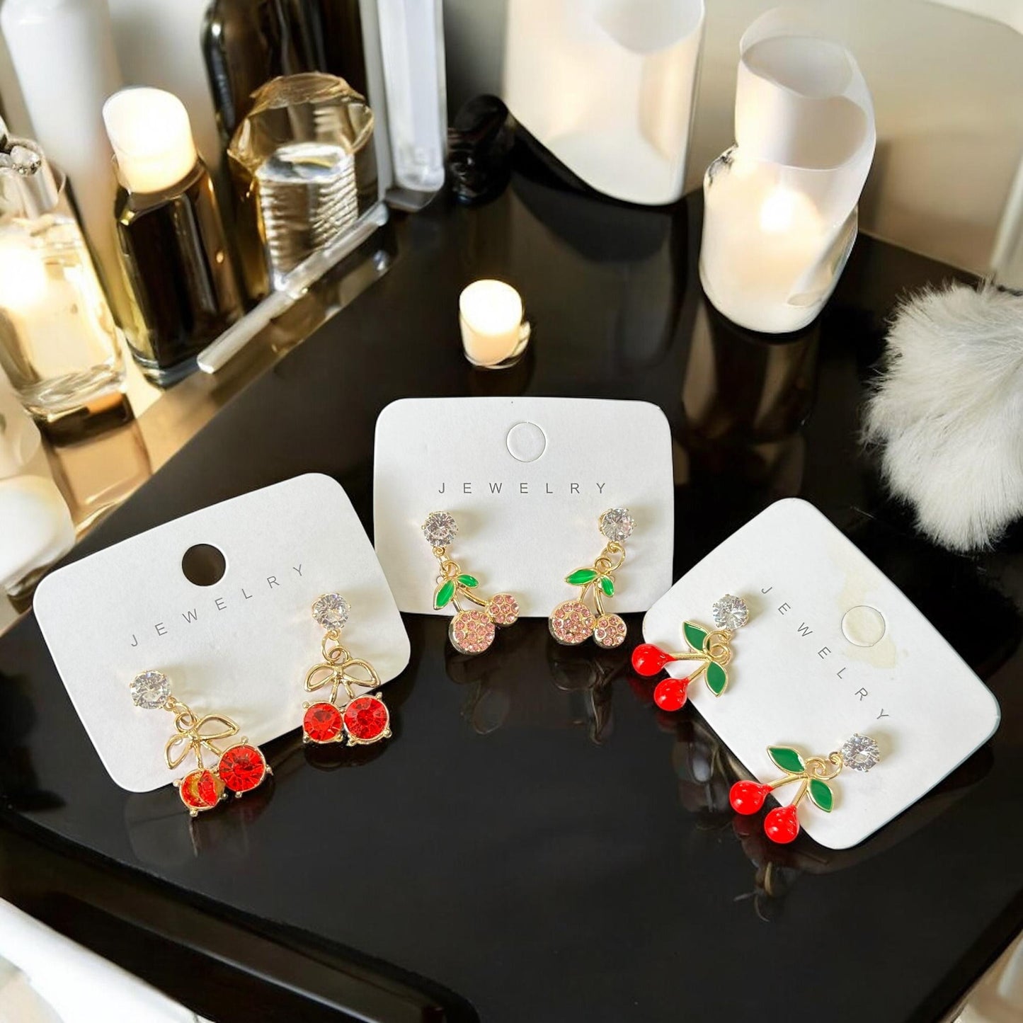 12 Pares de Aretes Cereza/Fresa Pedrería Hermosa $18 c/u