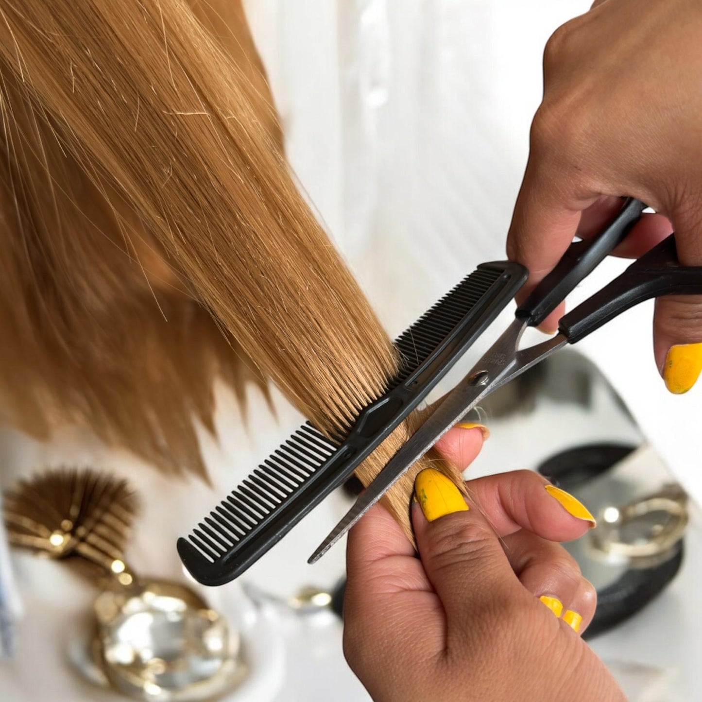 12 Sets para Cabello, Peines y Tijeras $17 c/u