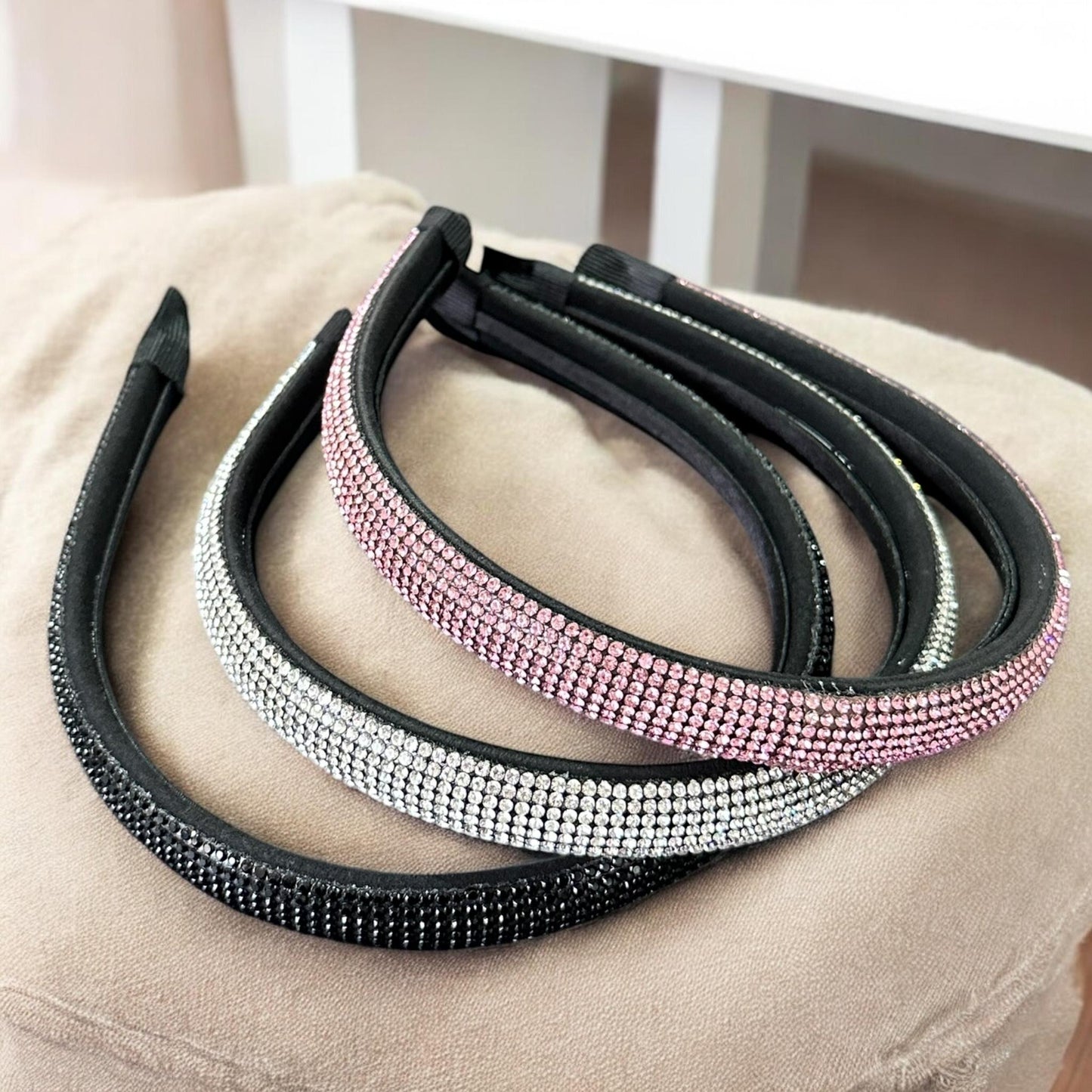 12 Diademas Brillosas para Cabello  $24 c/u