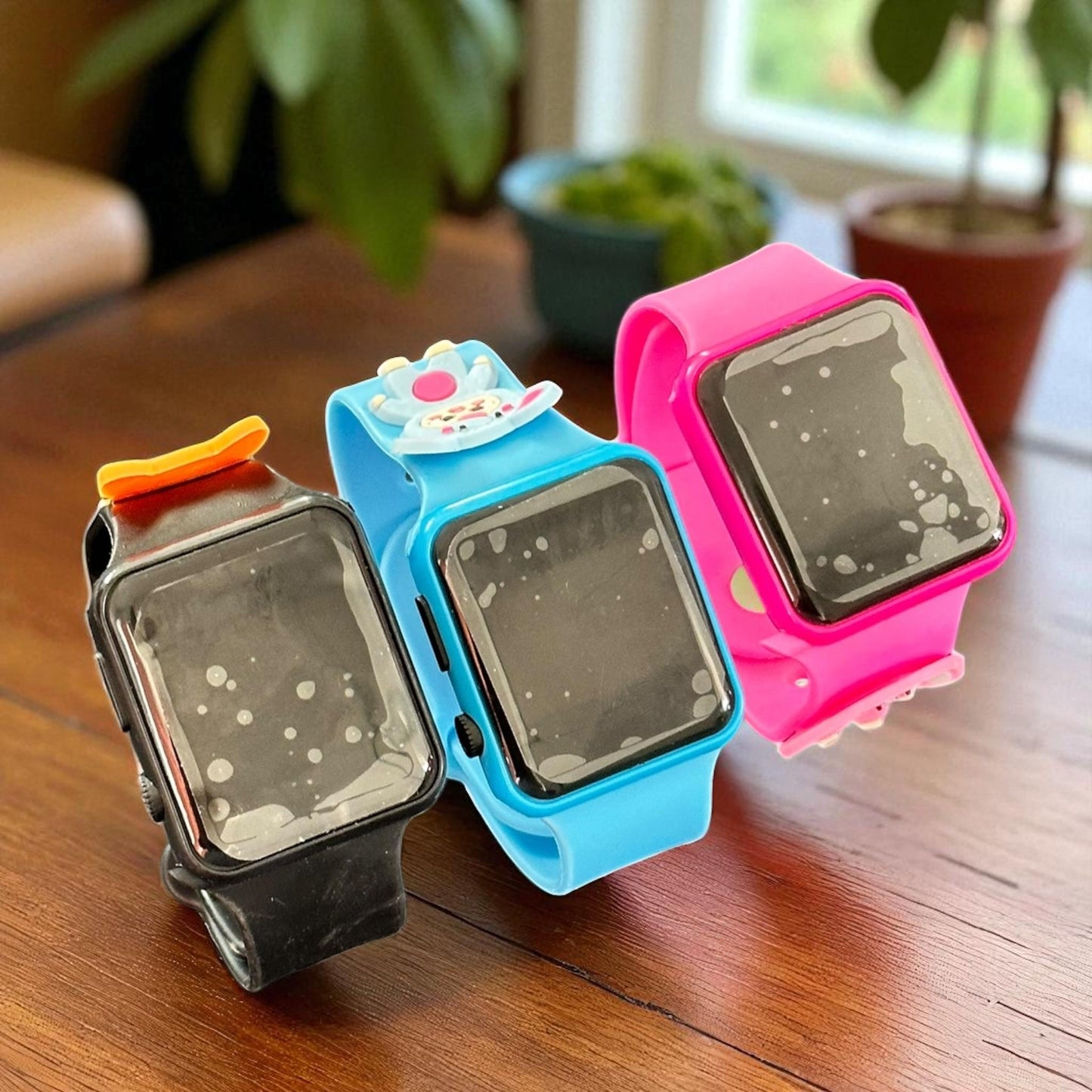 12 Relojes Digitales Correa de colores $15. c/u