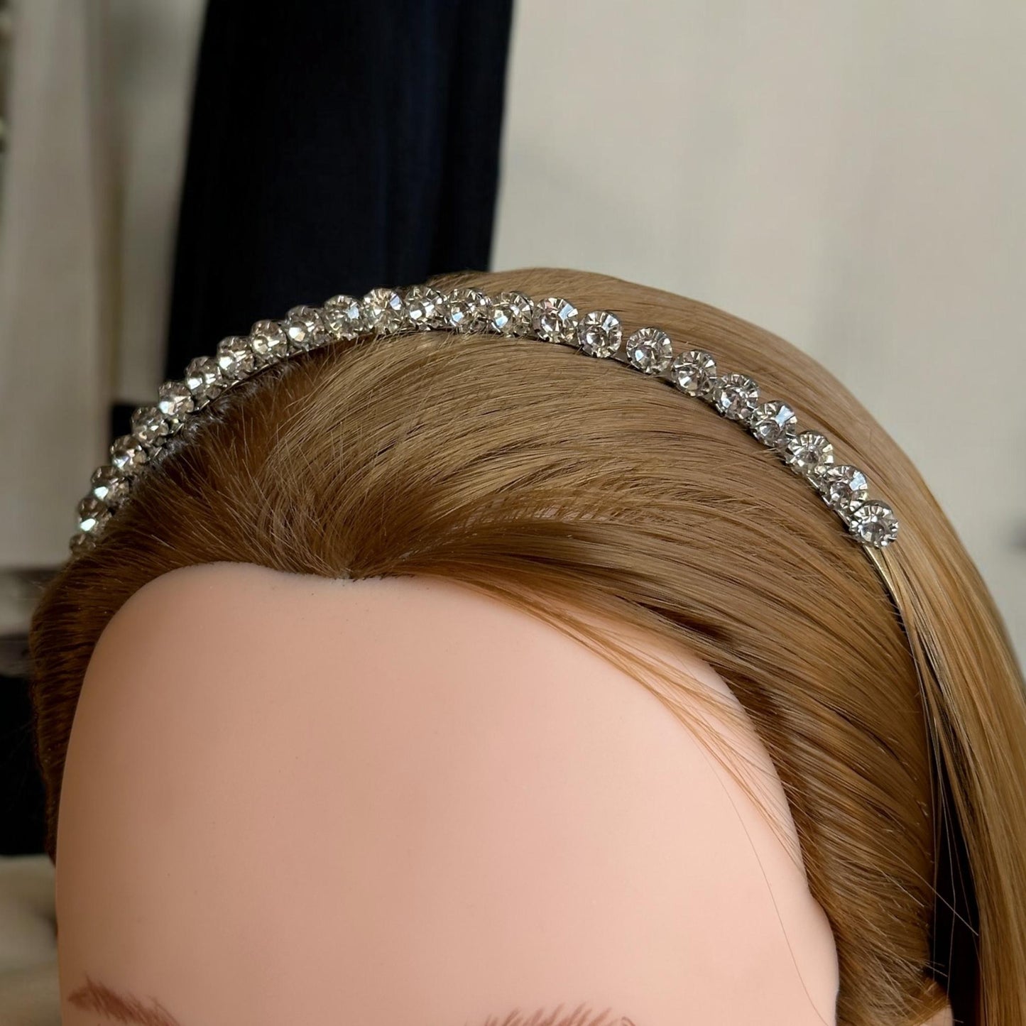 12 Diademas Premium Perlas/Pedreía  $9.75 c/u