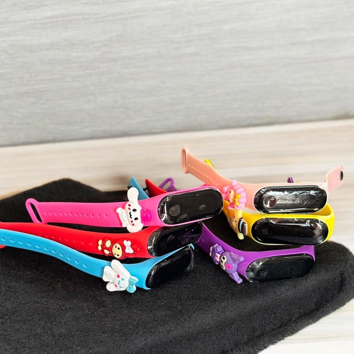 10 Relojs digital Sanrio pulseras $13.9 c/u