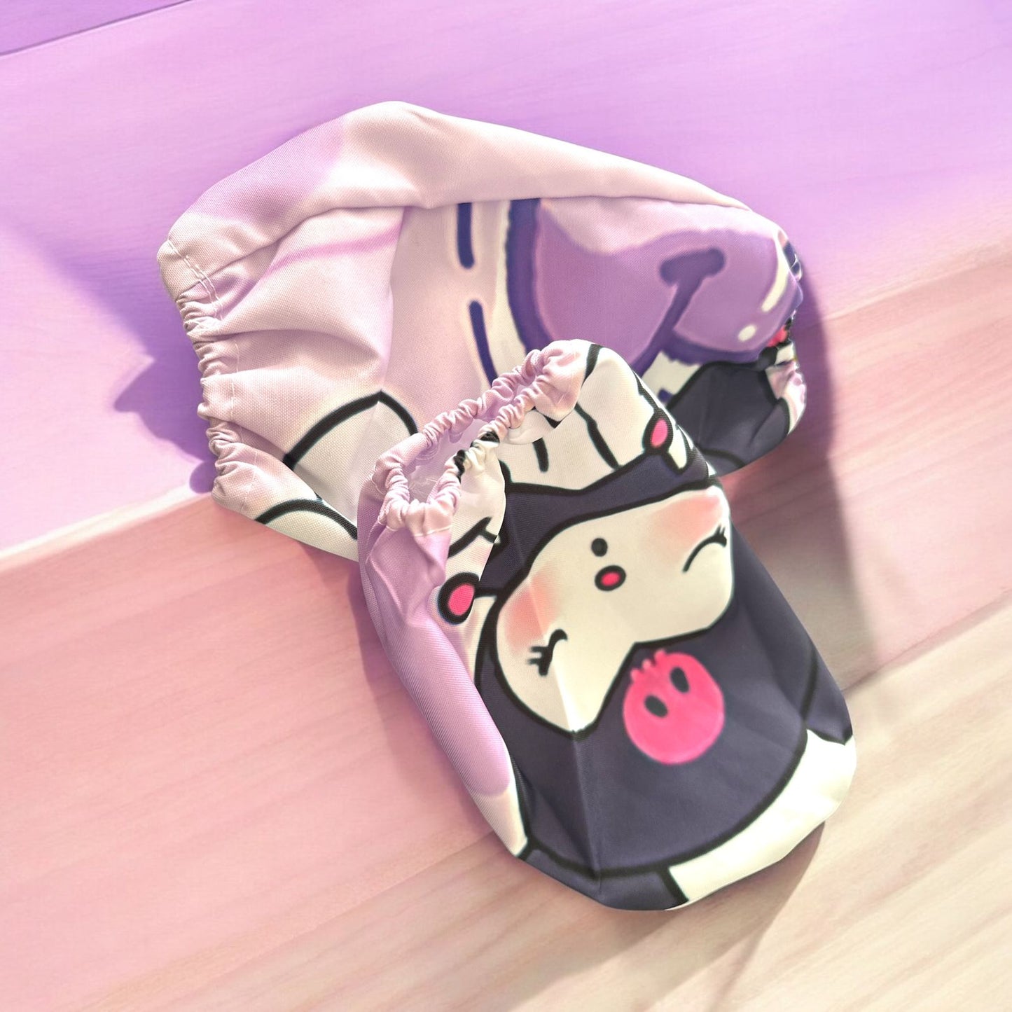 3 Delantal y Mangas Infantiles Kuromi $45 c/u