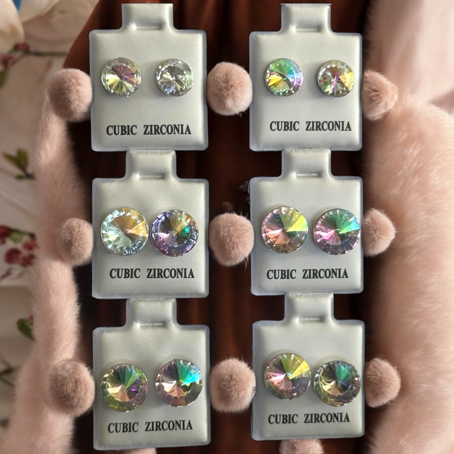 36 Pares de Aretes Pedreria 3 Tamaños Diferentes $2.42 c/u