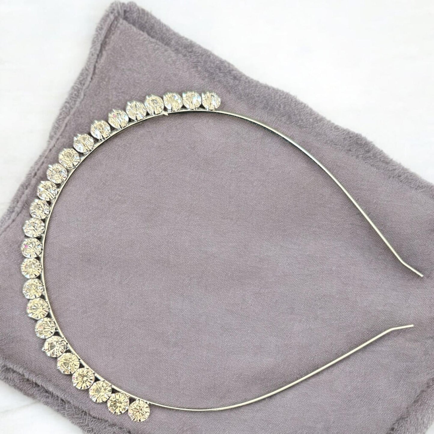 12 Diademas Premium Perlas/Pedreía  $9.75 c/u