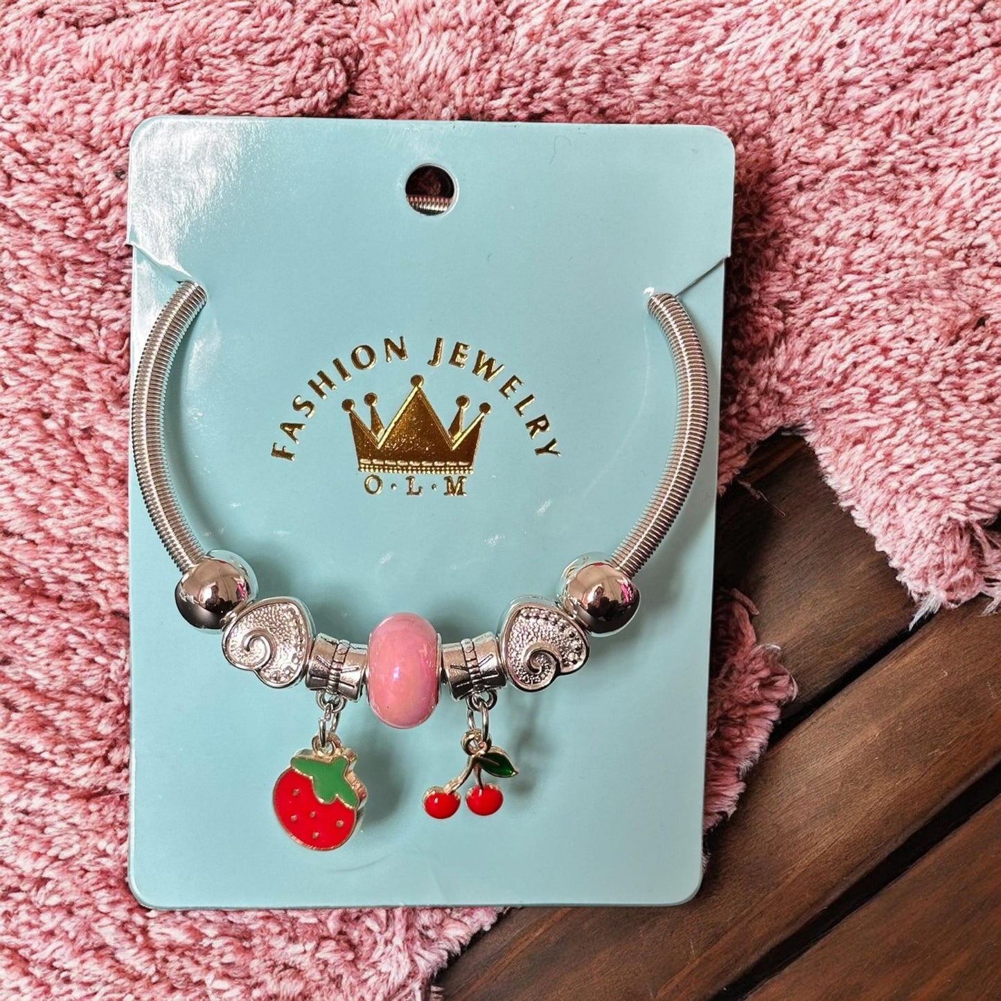 12 Pulseras Tipo Pandoras con Dijes de Figuras $14.9 c/u