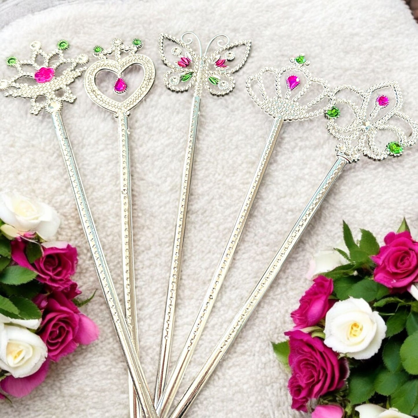 12 Varitas de Pincesa Plateada de Figuras $4.8 c/u