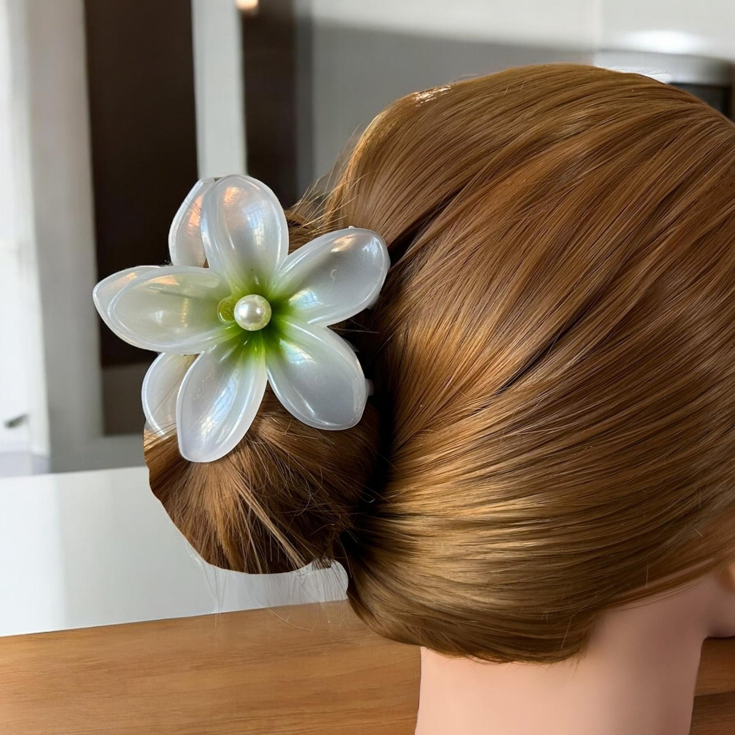 12 Pinzas Hawaiinas Cristalinas/Aperladas con Pedreria $13.5 c/u