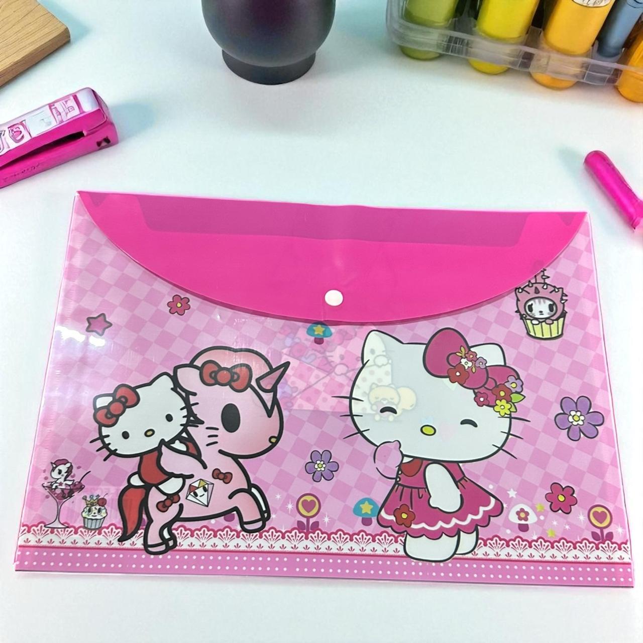 12 Folders Sanrio/Spiderman con Boton $6 c/u