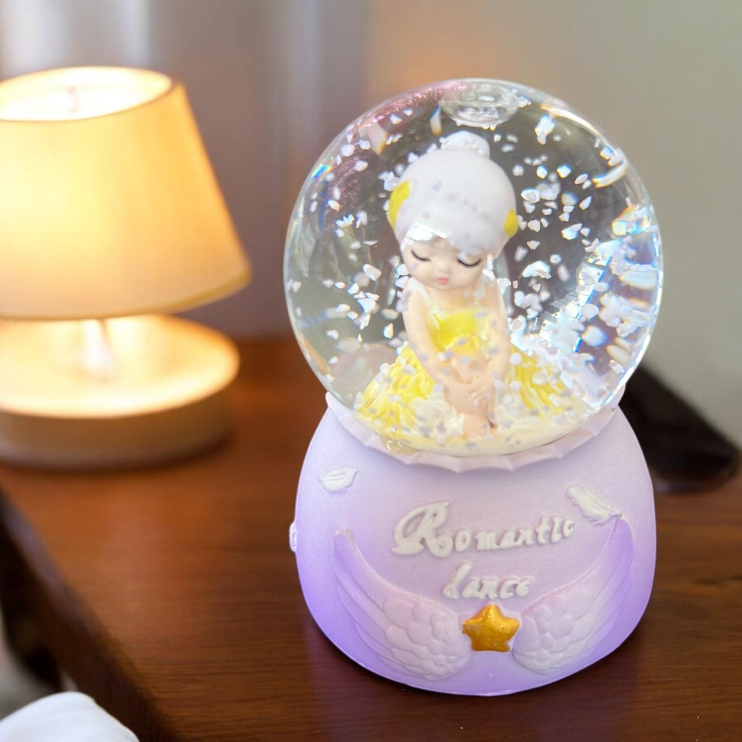 Mini Bola de Nieve Alitas con Luz