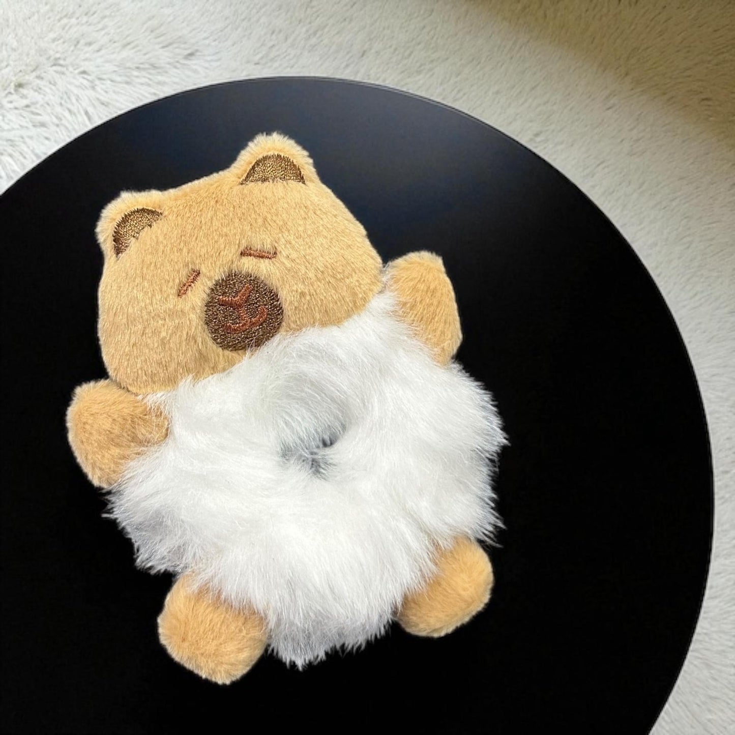 12 Scrunchies Capibaras Peluches $18 c/u