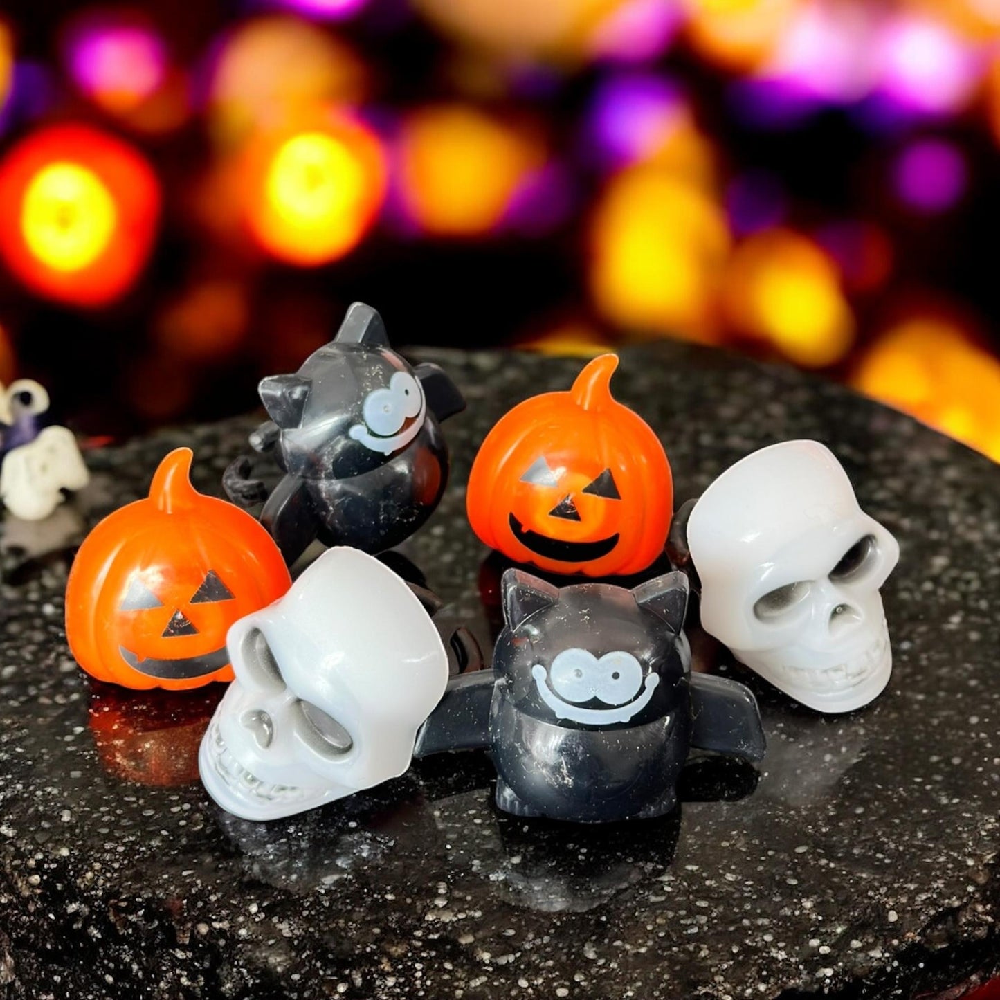 24 Anillos Halloween con Luces $12.3 c/u