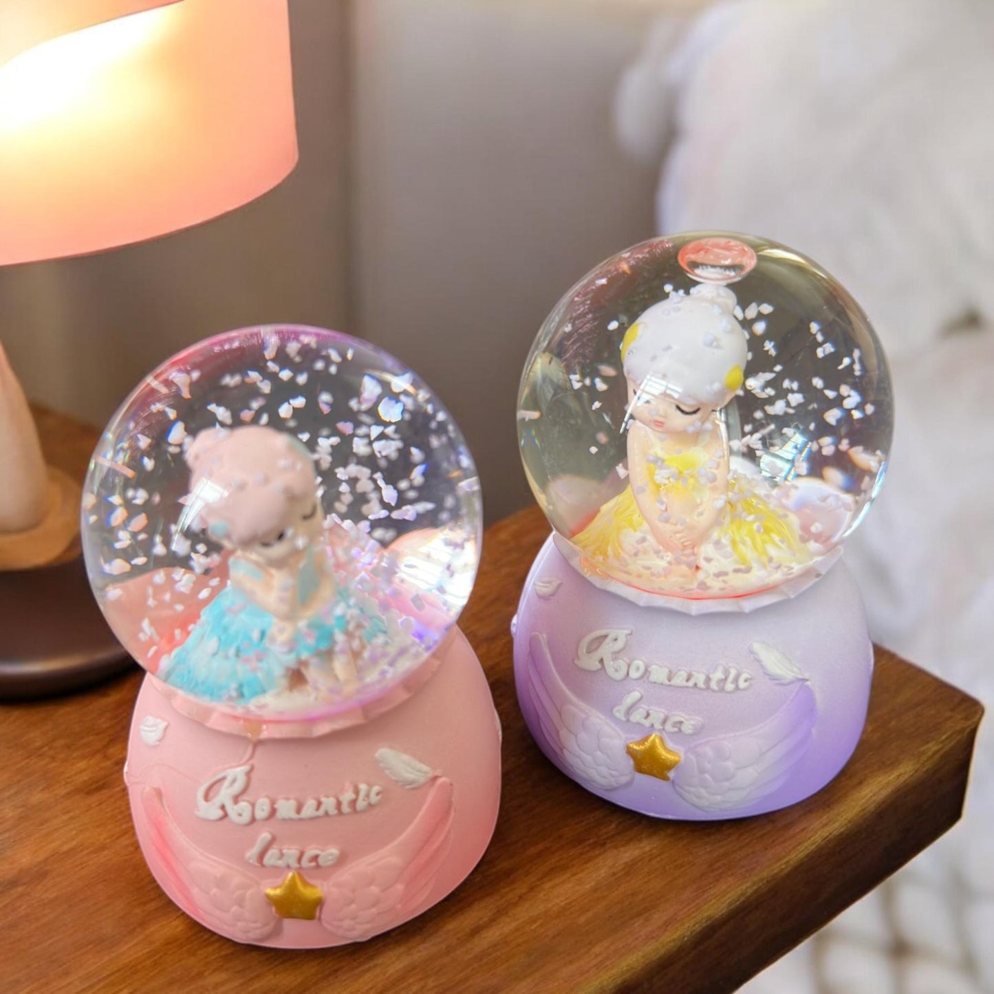 Mini Bola de Nieve Alitas con Luz