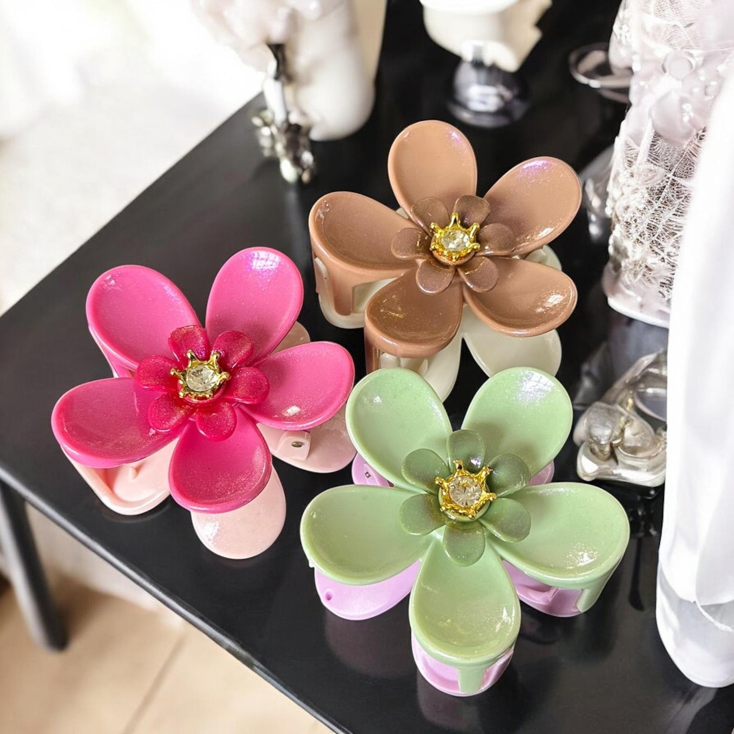 12 Pinzas Flores Dobles con Pedreria en el Centro $16.5 c/u