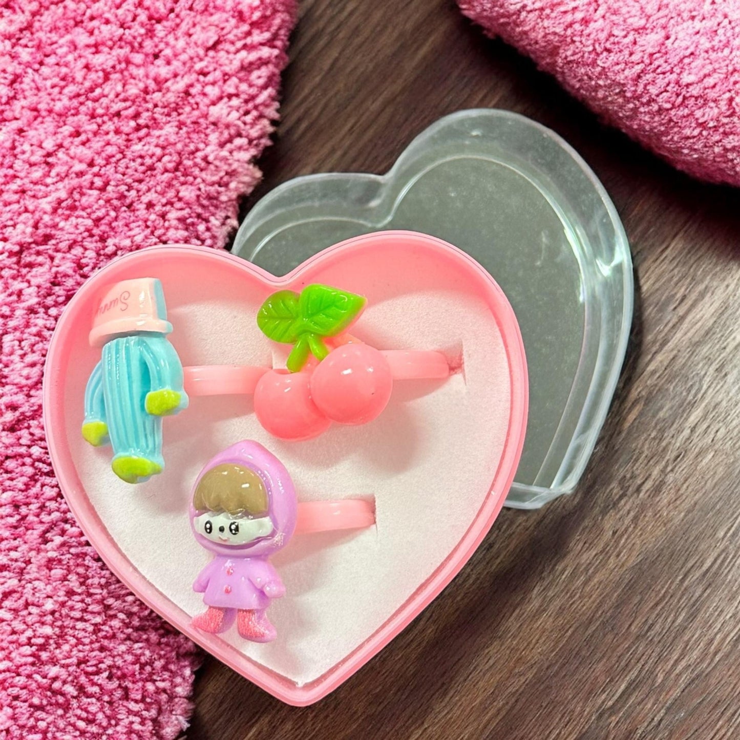 12 Corazón con 3 Anillos Figuras $9 c/u