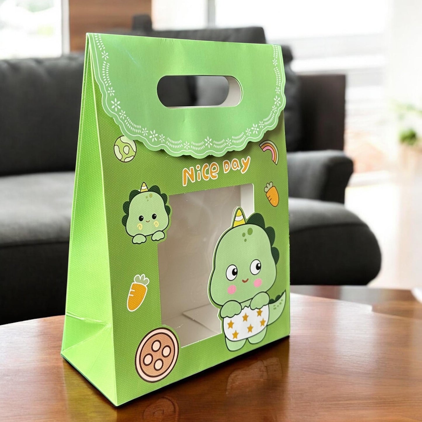 12 Bolsas de Regalo con Ventanilla y Velcro Mediana  $7.2 c/u