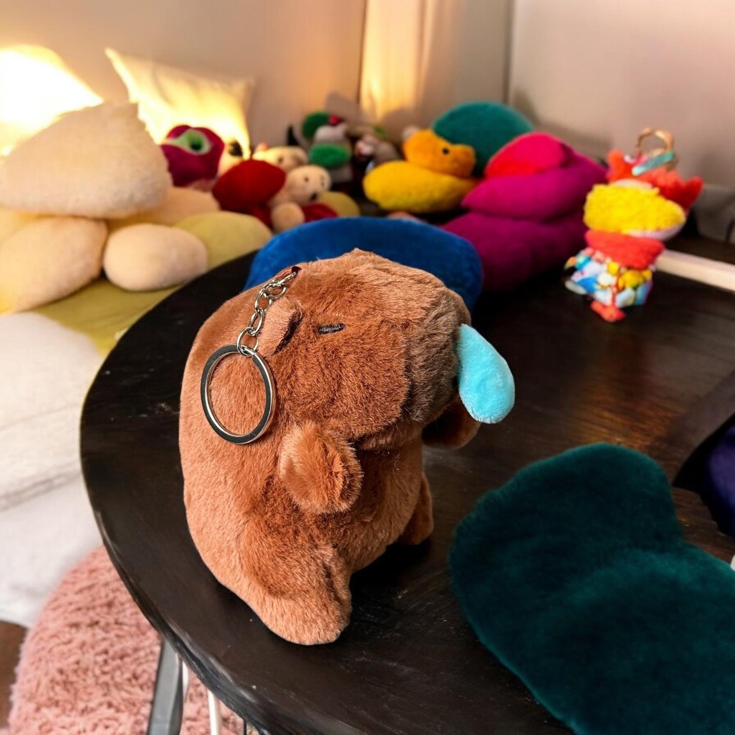 12 Llaveros Capibara con Accesorios $49 c/u