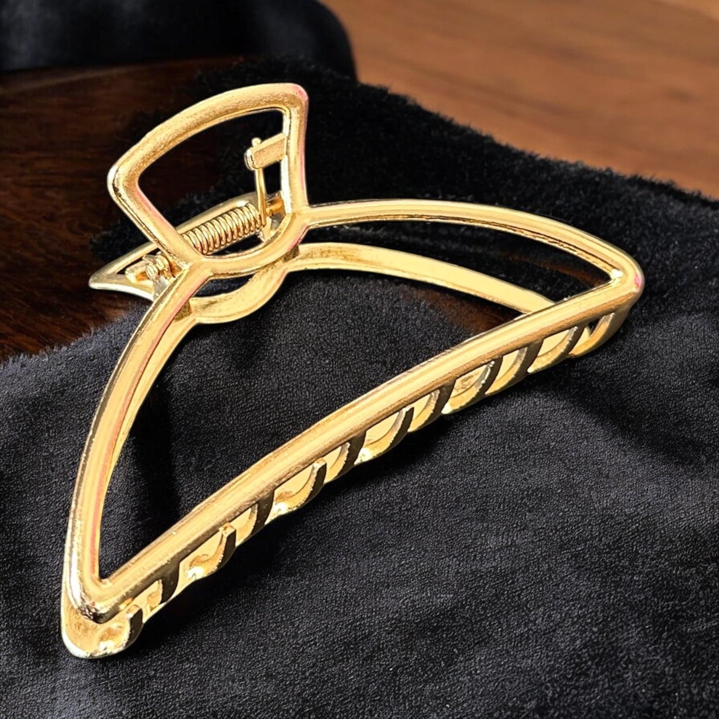 12 Pinzas Doradas Figuras metalicas Grandes $19 c/u