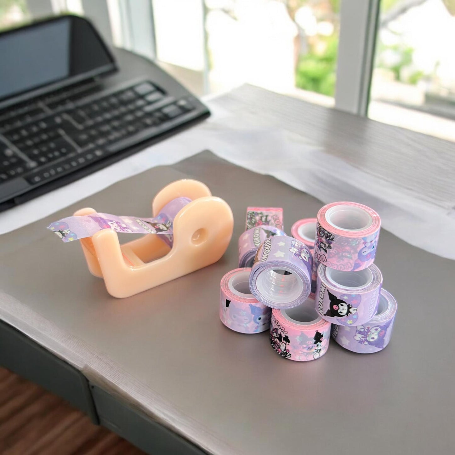 12 Cajitas con 12 Cintas Sanrio Adeshiva y una base $19.5 c/u