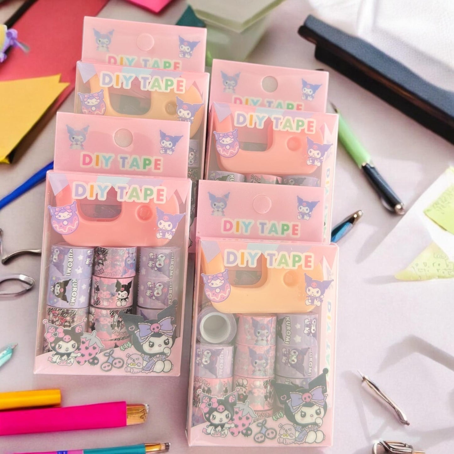 12 Cajitas con 12 Cintas Sanrio Adeshiva y una base $19.5 c/u