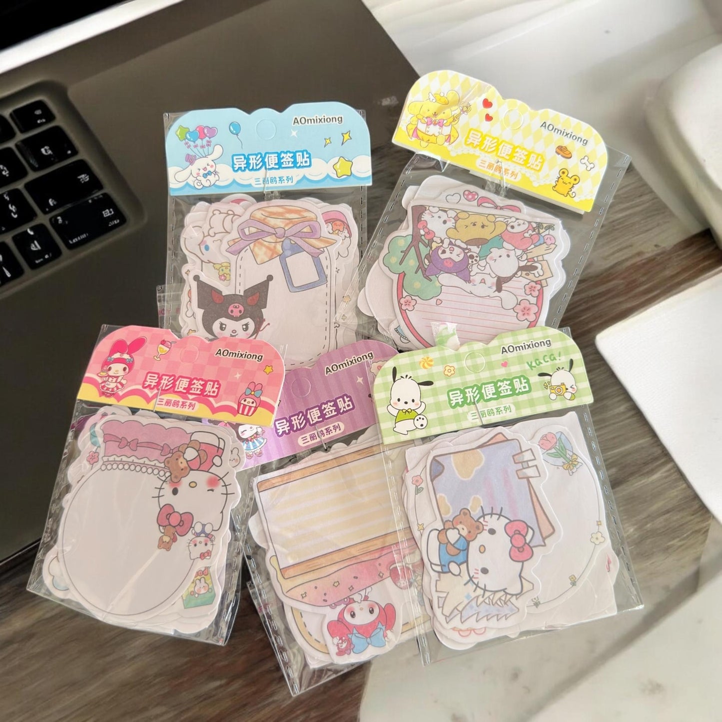 20 Notas adhesivas Sanrio $11.3 c/u