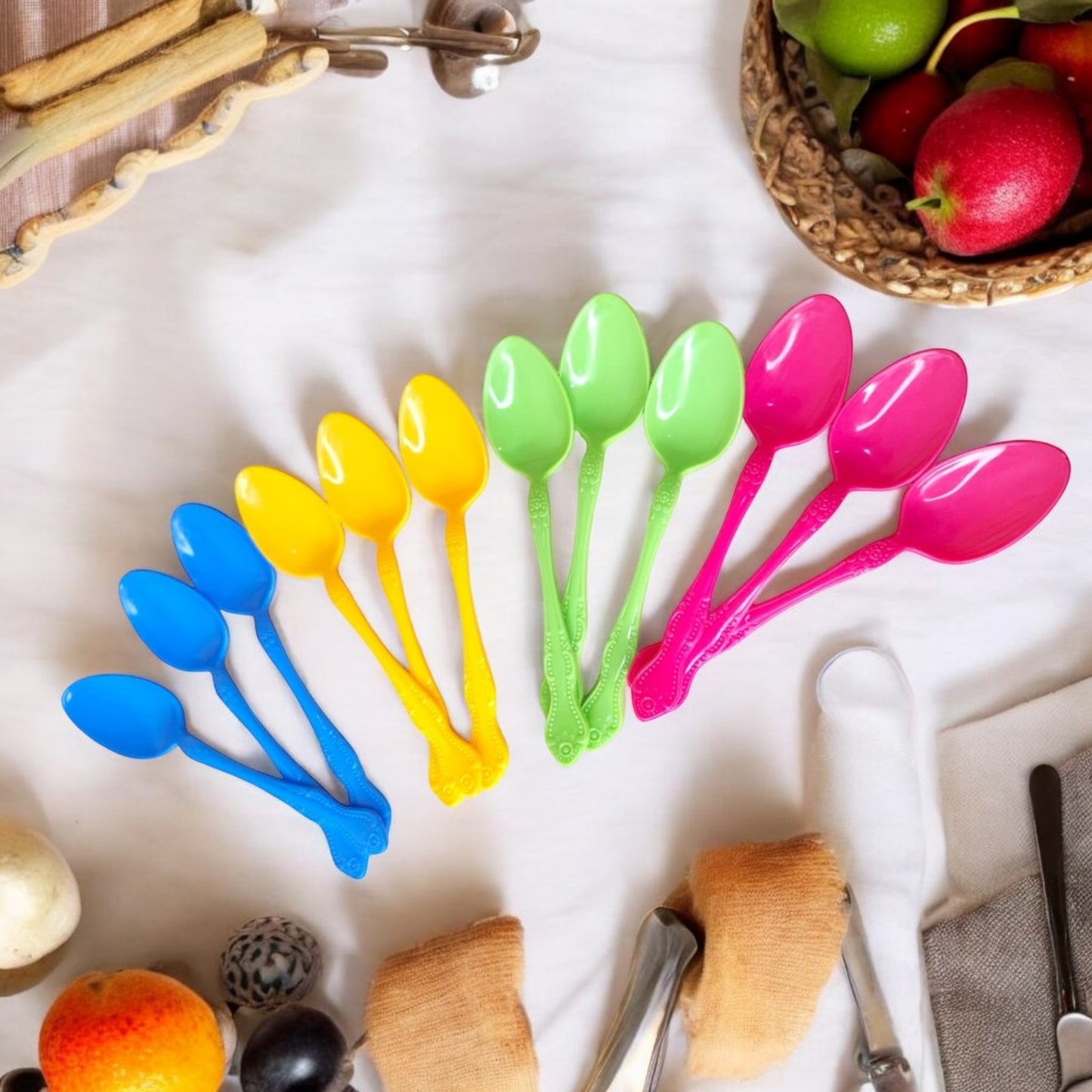 6 Sets 12 piezas cucharas/tenedores de Colores plástico $18 c/u