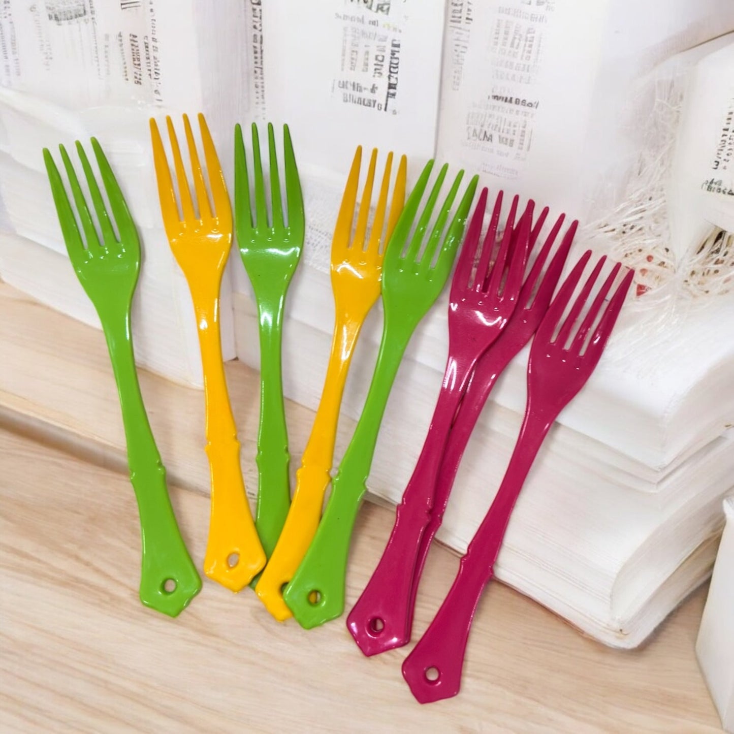 6 Sets 12 piezas cucharas/tenedores de Colores plástico $18 c/u