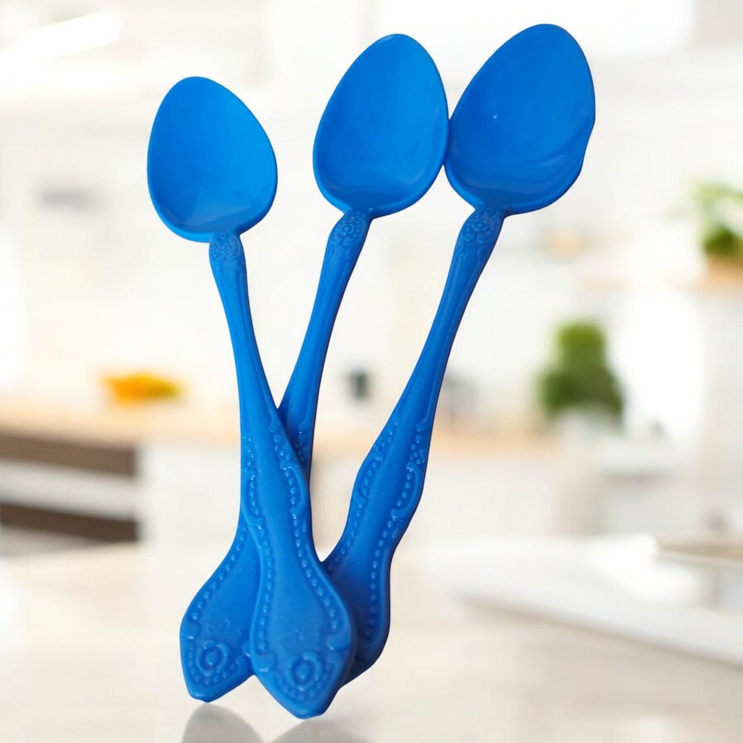 6 Sets 12 piezas cucharas/tenedores de Colores plástico $18 c/u