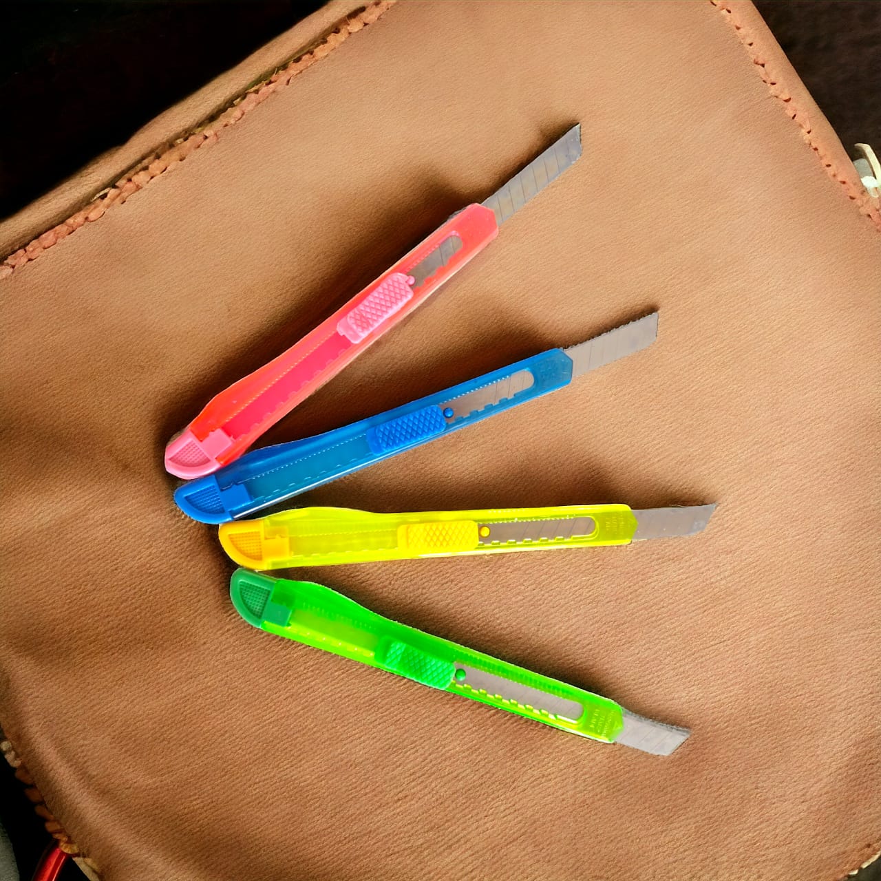 12 Cutters Navajas Exacto M $2.96 c/u