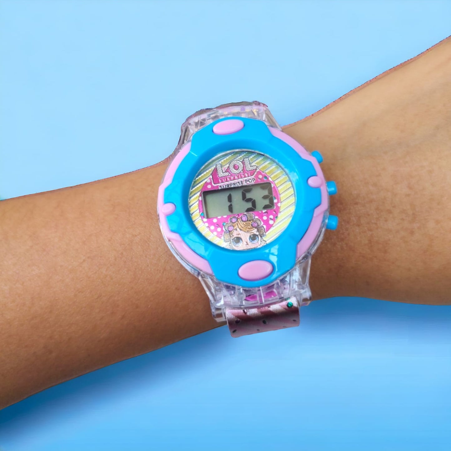 12 Relojes licencias caricaturas $26.52c/u