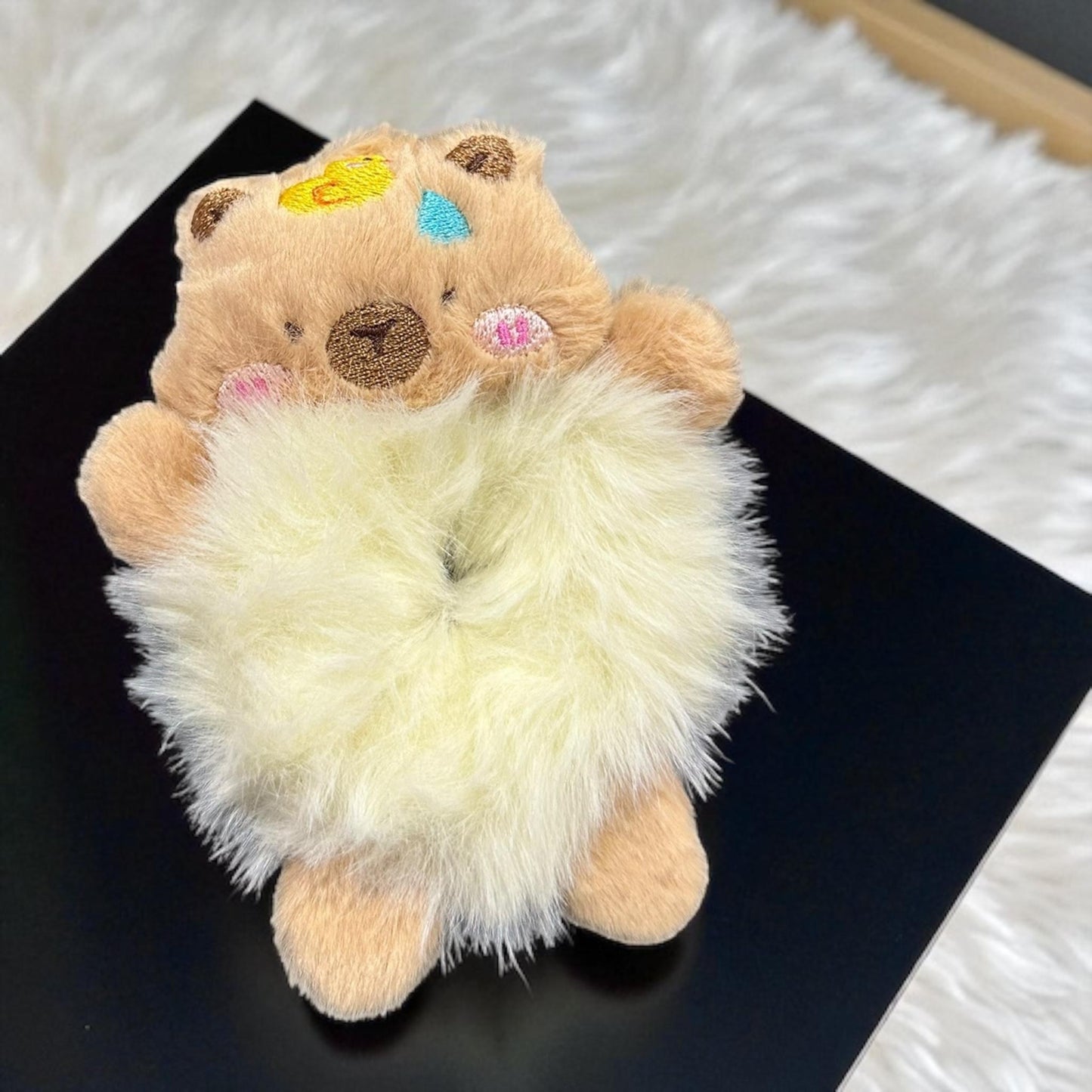 12 Scrunchies Capibaras Peluches $18 c/u