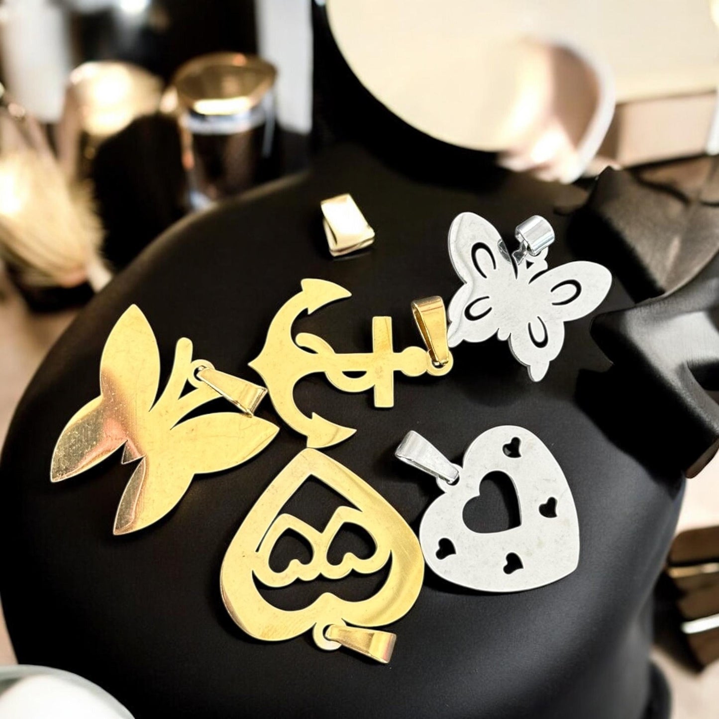 12 Collares con Dije Figuras Dorados/Plateados Acero Inoxidable $9 c/u