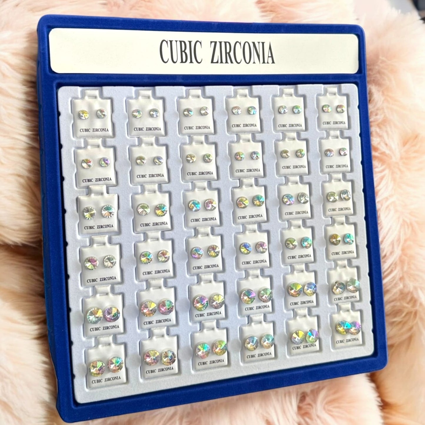 36 Pares de Aretes Pedreria 3 Tamaños Diferentes $2.42 c/u