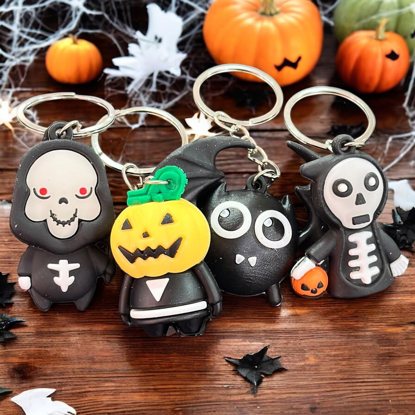 12 Llavero Halloween figuras 3D $5.6 c/u