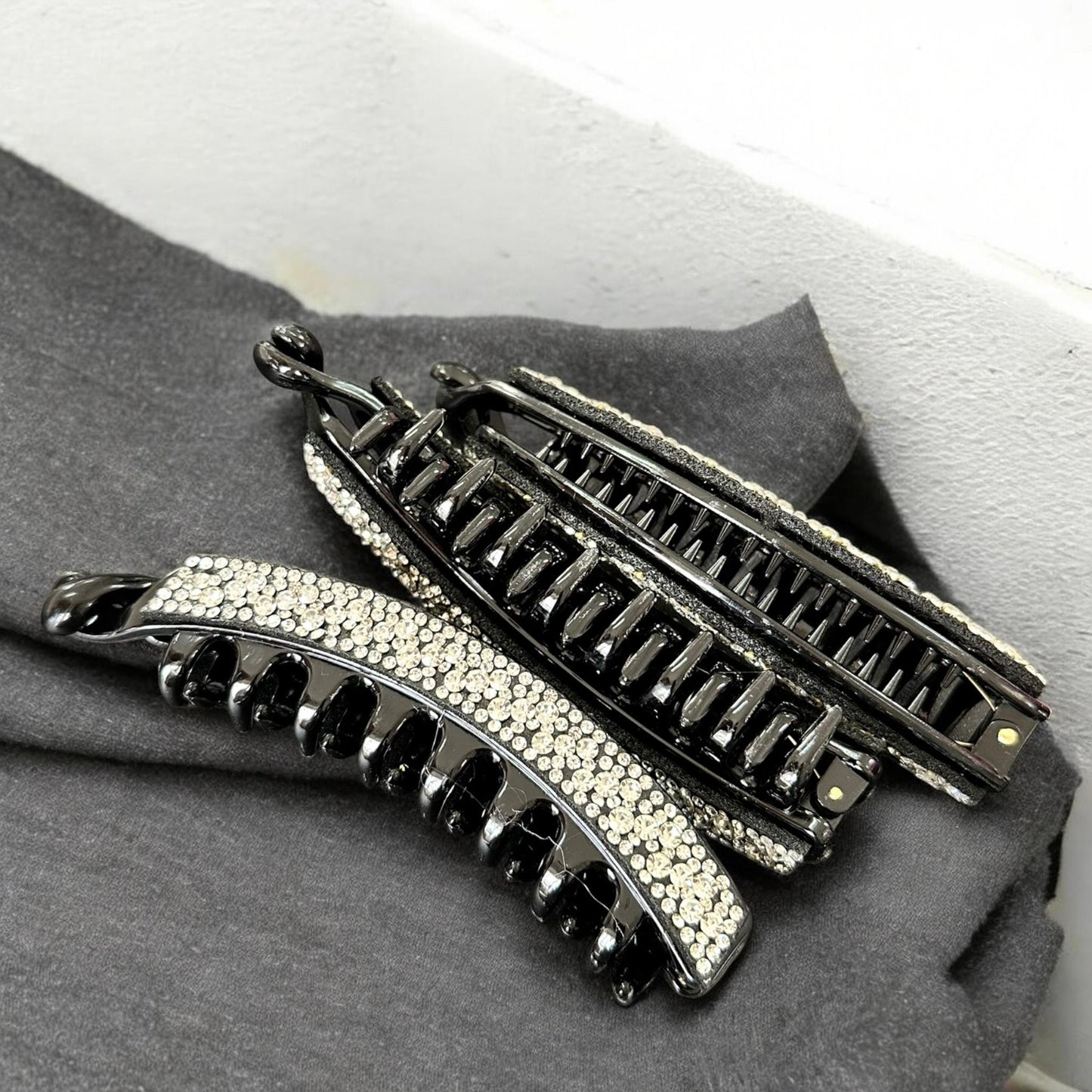 12 Bananas Para Cabello Pedreria $15. c/u