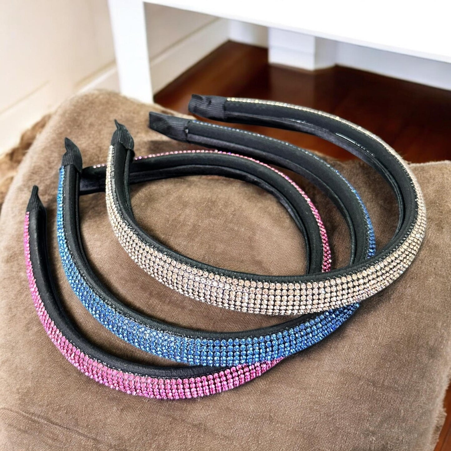 12 Diademas Brillosas para Cabello  $24 c/u