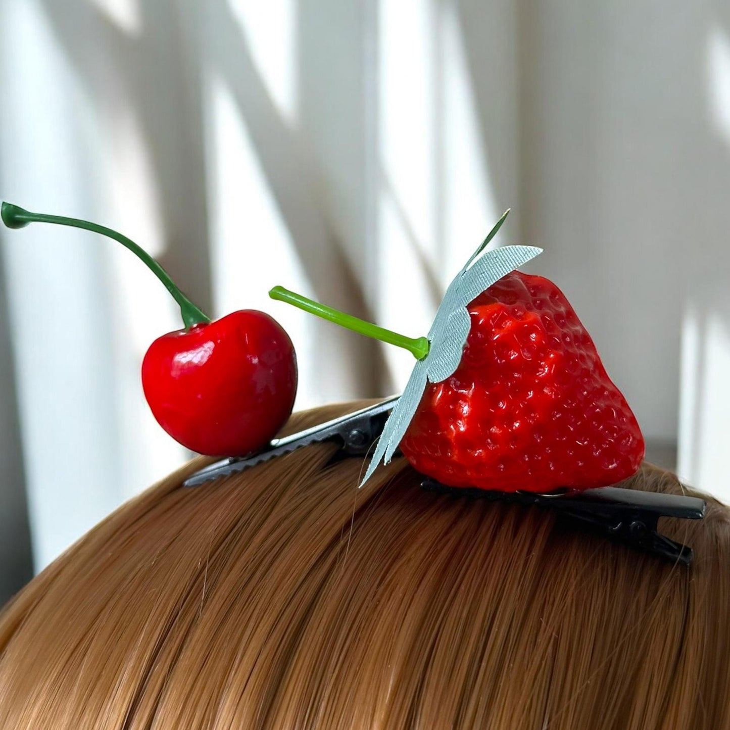 20 Fresitas/Cerezas Pasadores para Cabello Adorno $4.1 c/u