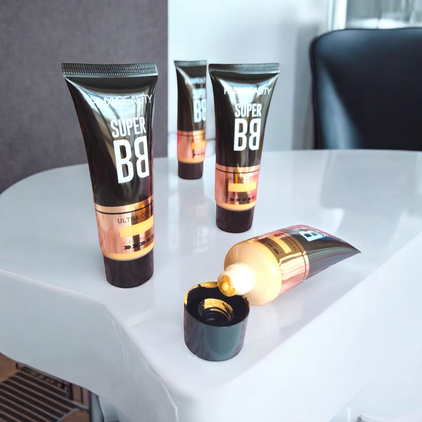 24 Maquillaje Liquido BB Huxia $9.5 c/u