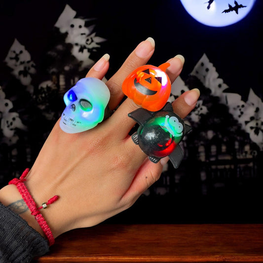 24 Anillos Halloween con Luces $12.3 c/u