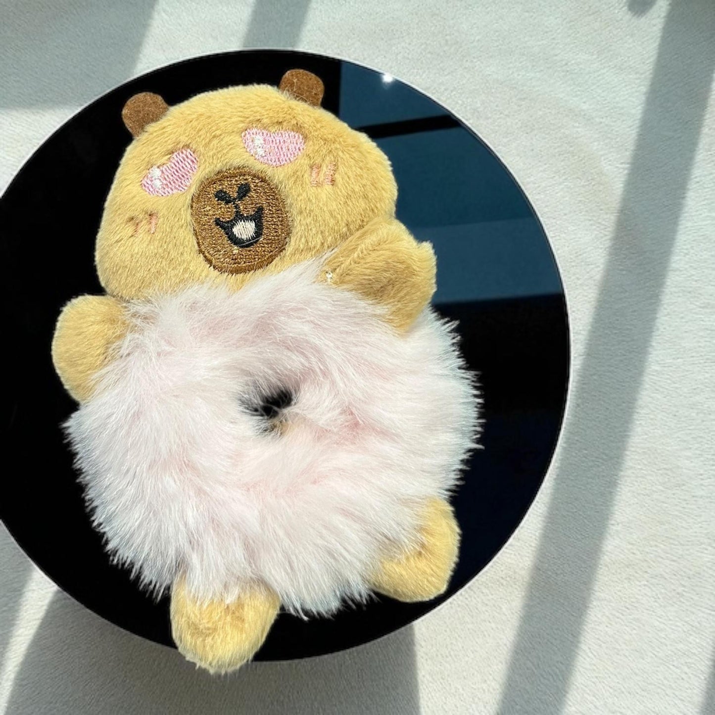 12 Scrunchies Capibaras Peluches $18 c/u