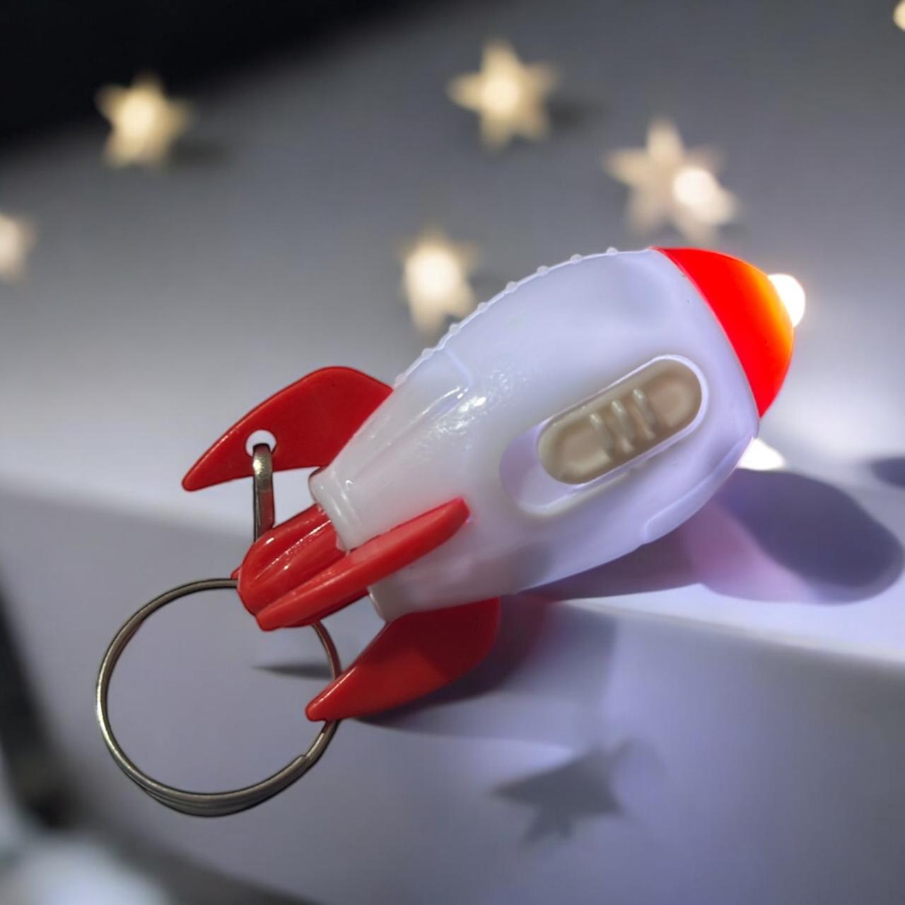 12 Llaveros Nave Espacial con Luz $4.5 c/u