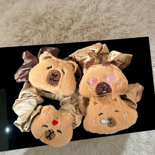 12 Scrunchies Capibaras Cebecitas Satin $10.5 c/u